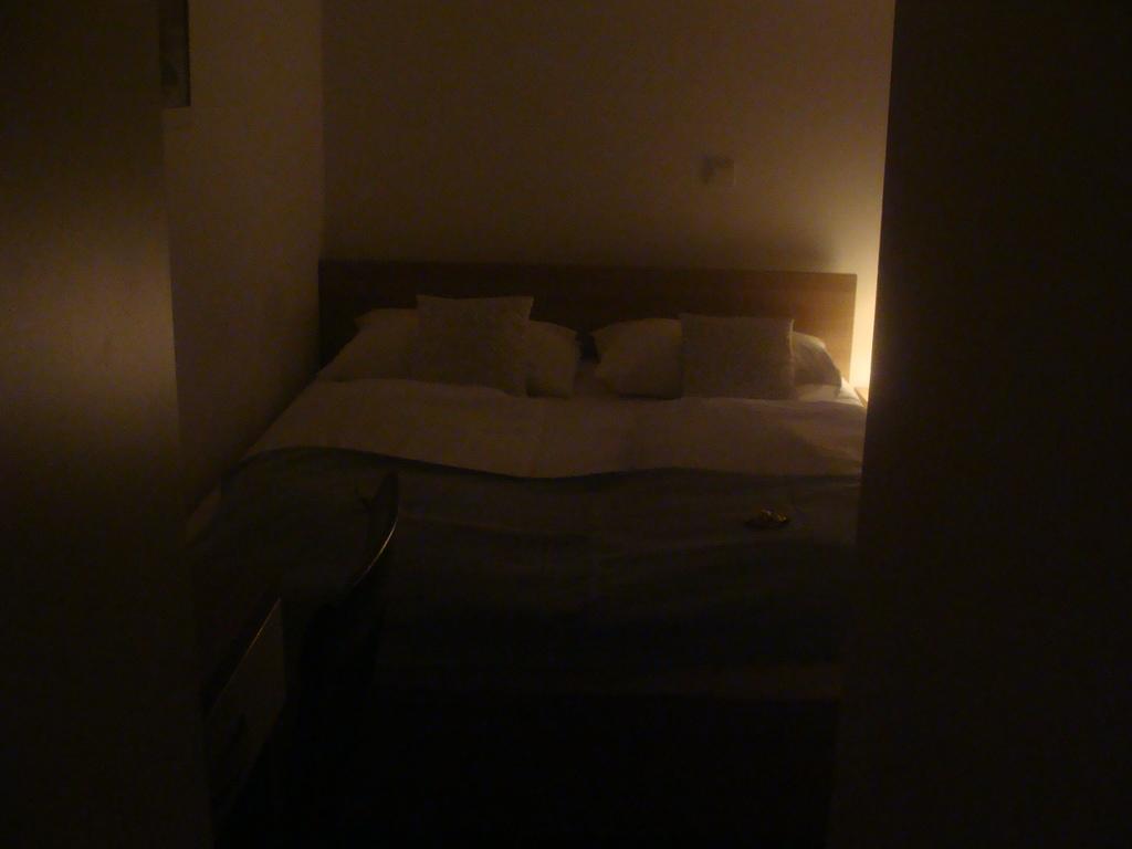Bed and Breakfast Lugarnica Zagabria Camera foto